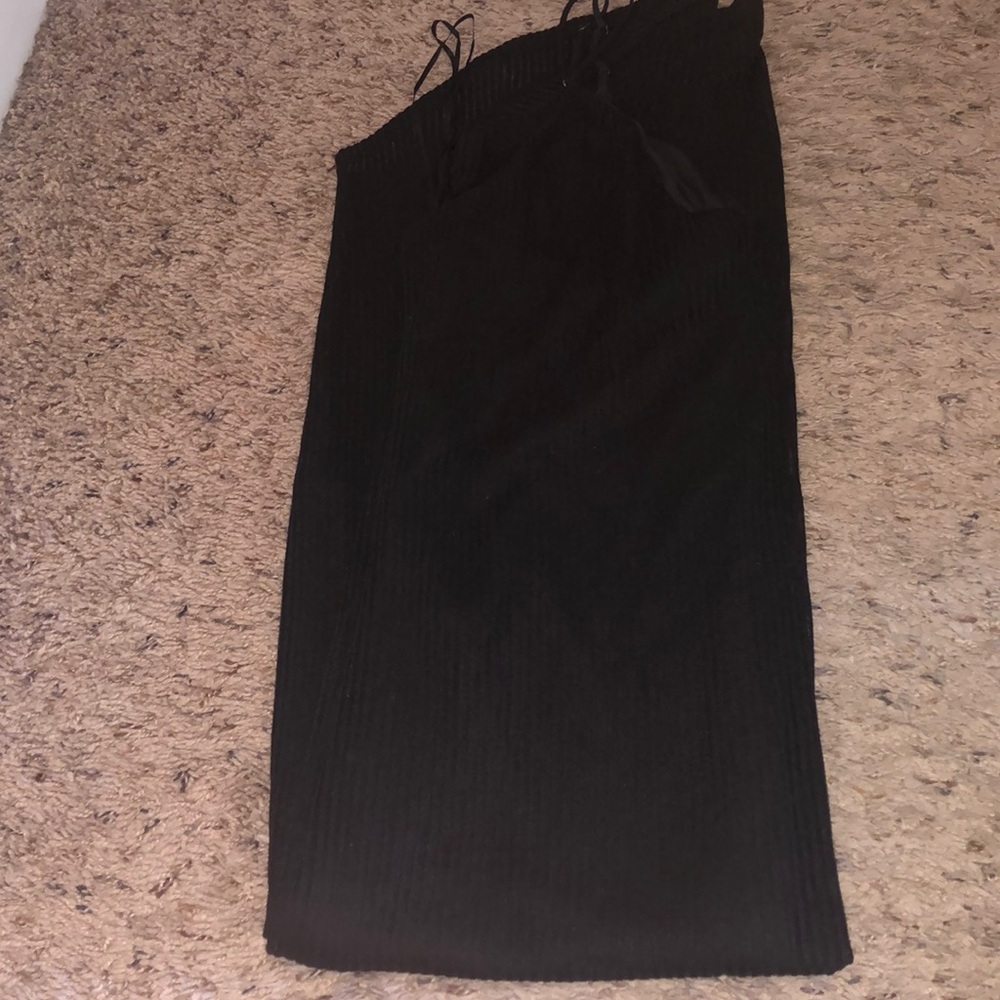 Light weight dress with lining. Black ribbed